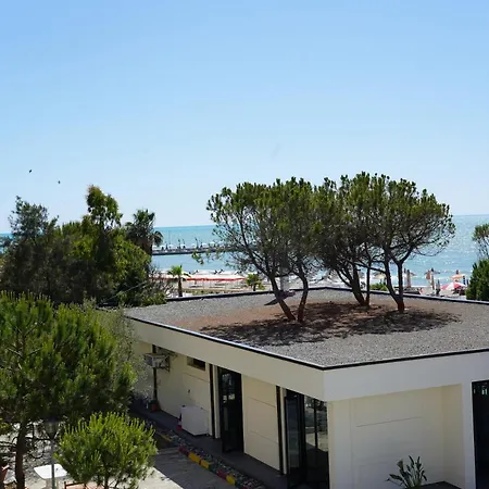 Bellavista Qerret 1 Apartmán